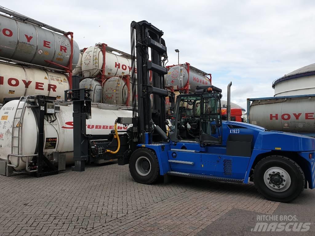 Kalmar DCG1700-12, Кари товарачи на контейнери