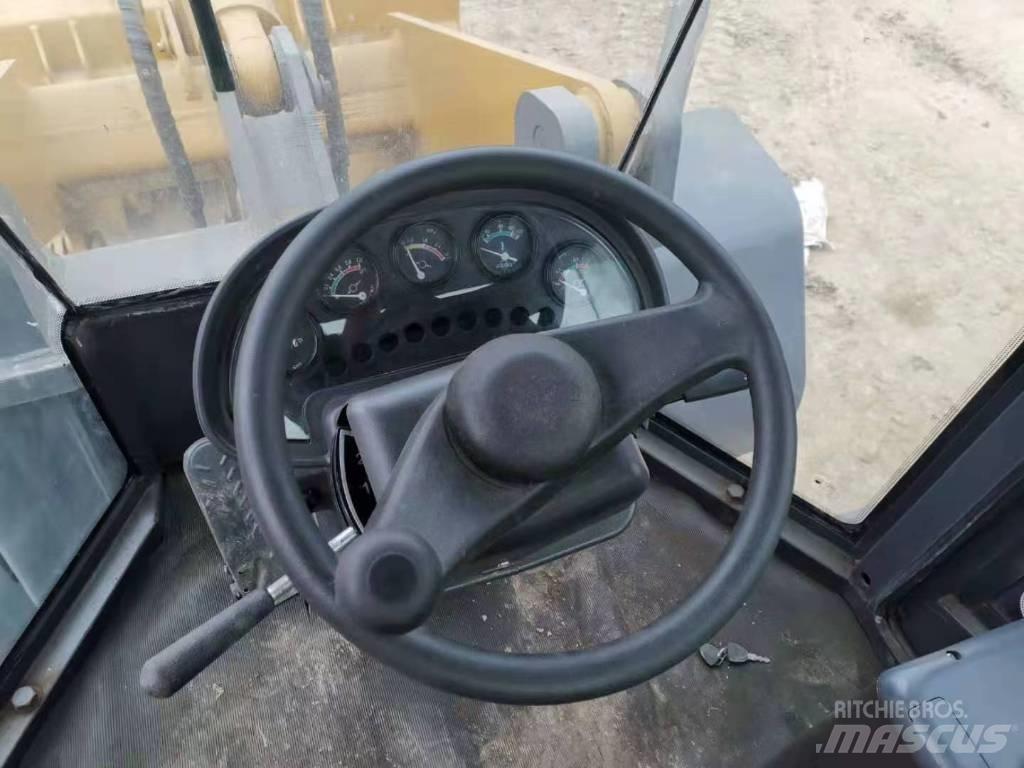 SDLG LG936L Колесни товарачи