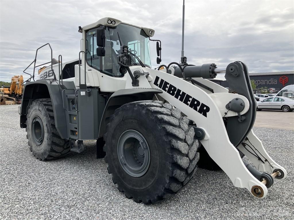 Liebherr L586 Xpower Колесни товарачи
