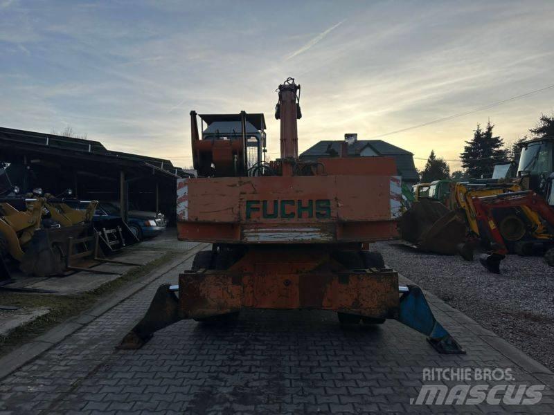 Fuchs FUCHS 714 Оператори на отпадъци/индустрия
