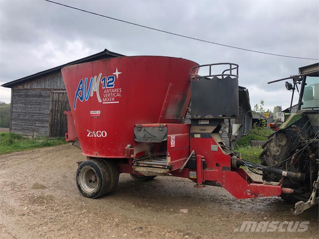Vicon AVM 12 Подаващи машини
