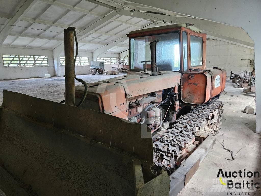  DT -75 Верижни булдозери
