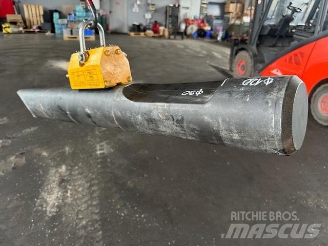 Montabert 120 MM Чукове/Раздробители

