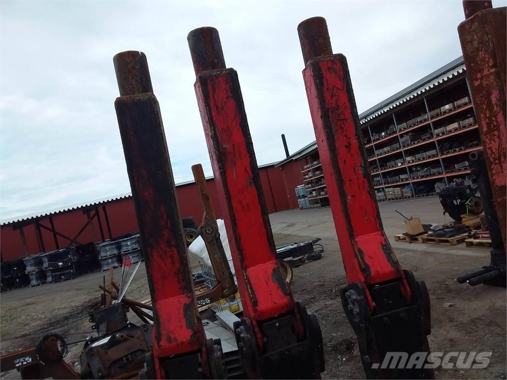 Komatsu 895 Други компоненти