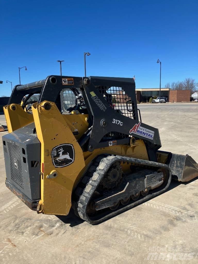 DEERE 317 G Мини товарачи
