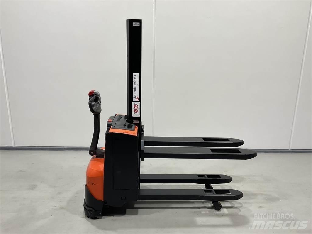 BT SWE080L Самоходни товарачи