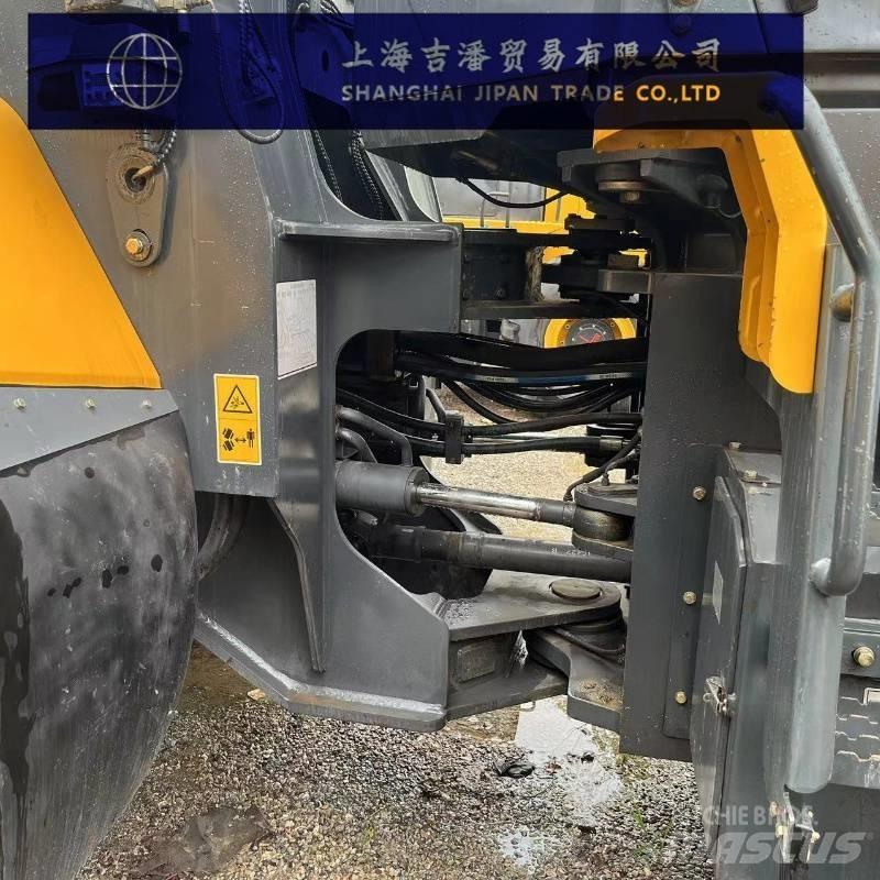 LiuGong CLG 870 H Колесни товарачи
