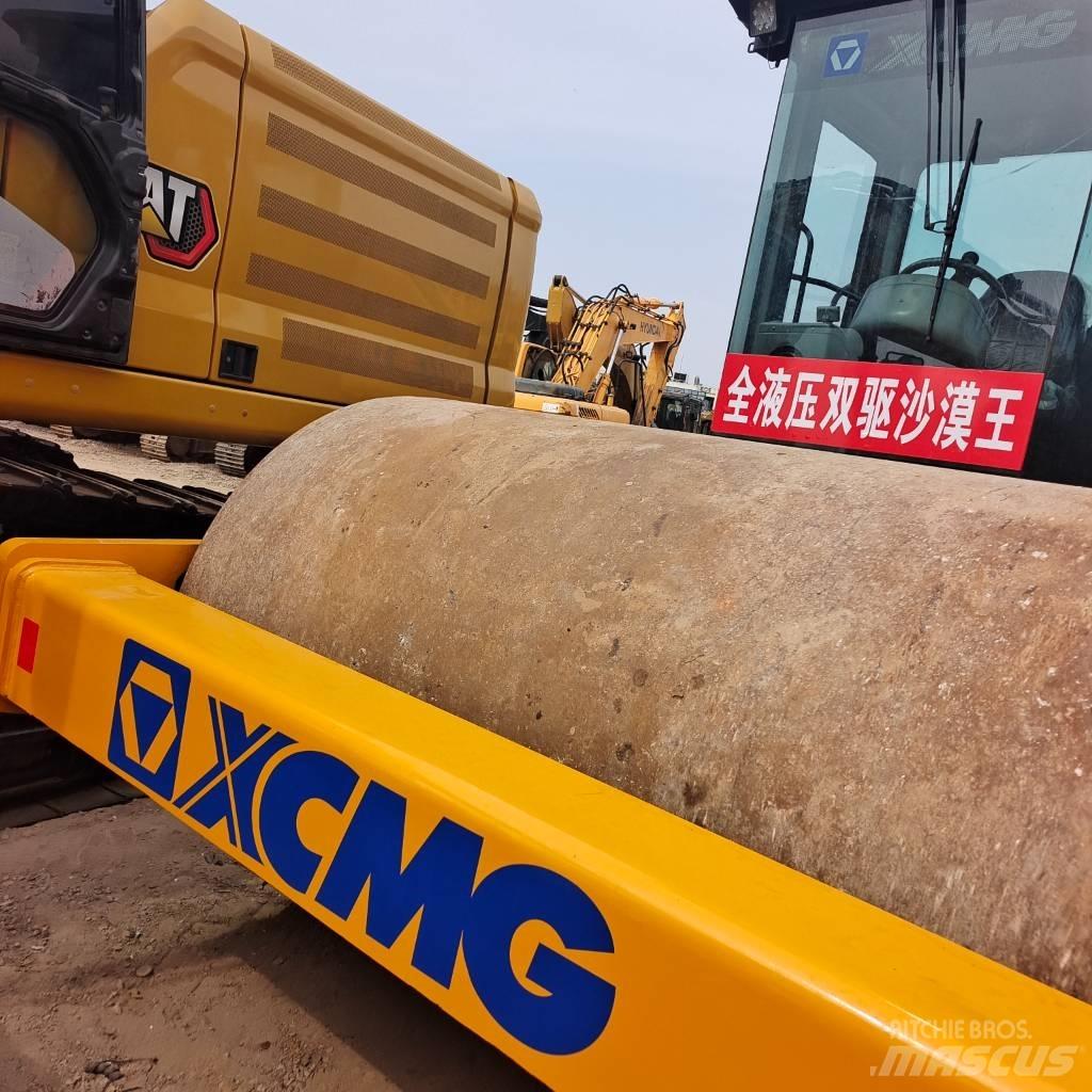 XCMG XS 142 J Двойни барабанни ролки
