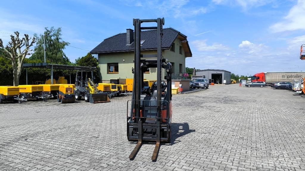 Linde E16-02 Електрически вилични кари-повдигачи