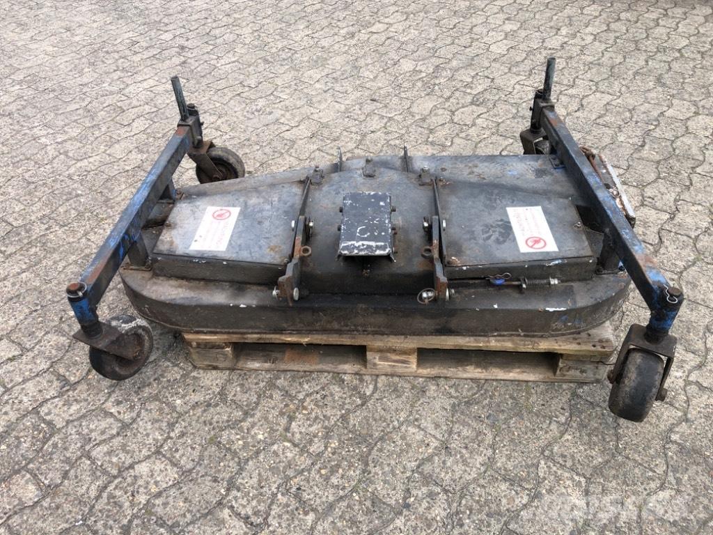 Iseki SSM 60 Mähwerk Прикачно оборудване за компактен трактор