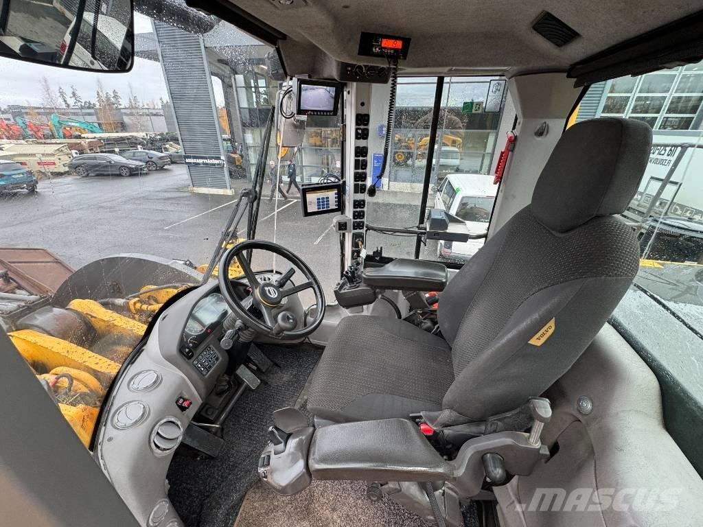 Volvo L 250 H Колесни товарачи