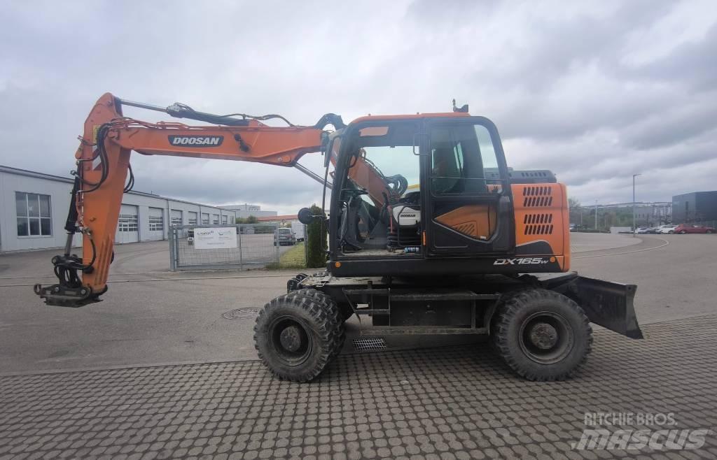 Doosan DX 165 W Колесни екскаватори