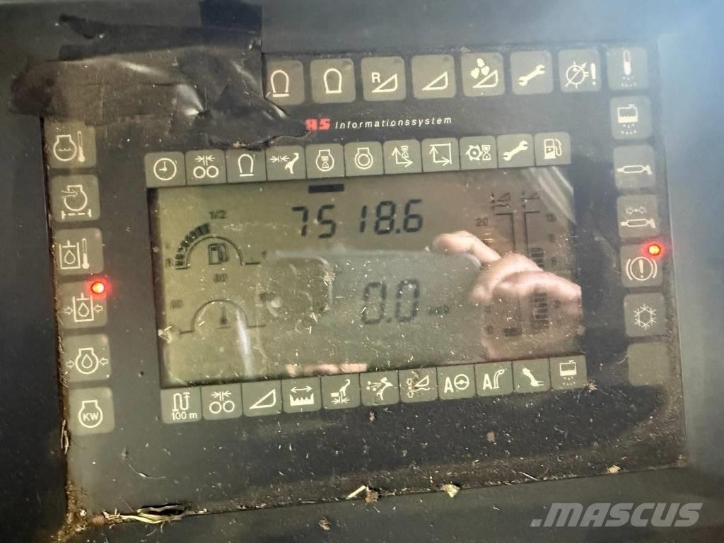 CLAAS Jaguar 900 Комбайни