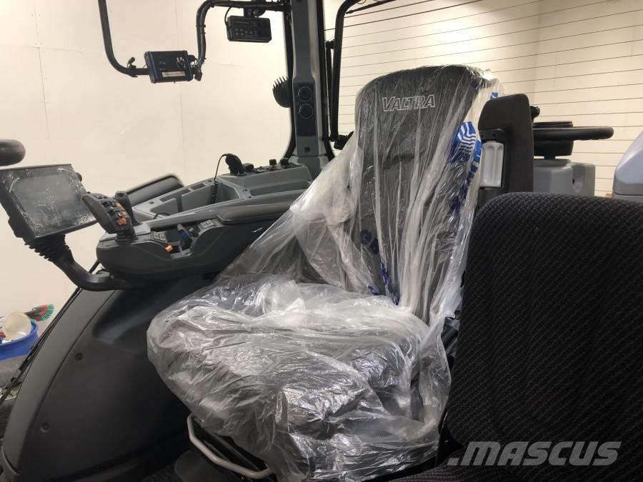 Valtra T 234 Трактори