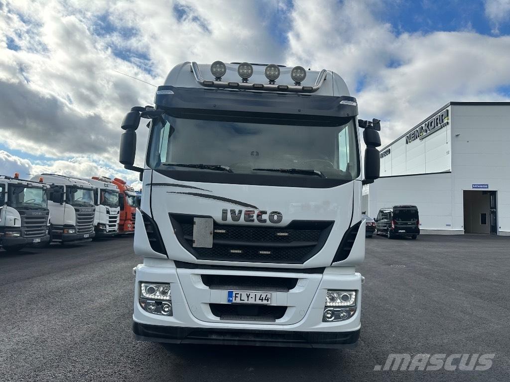 Iveco Stralis 8x4*4 Камиони с кран с кука