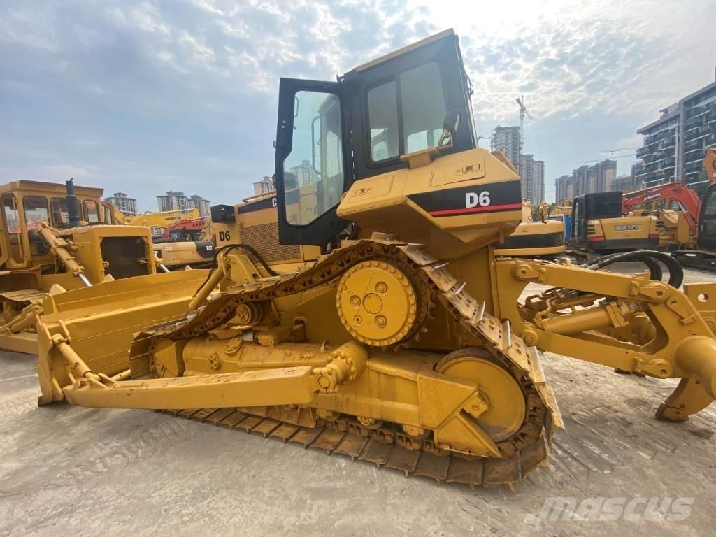 CAT D6R Верижни булдозери
