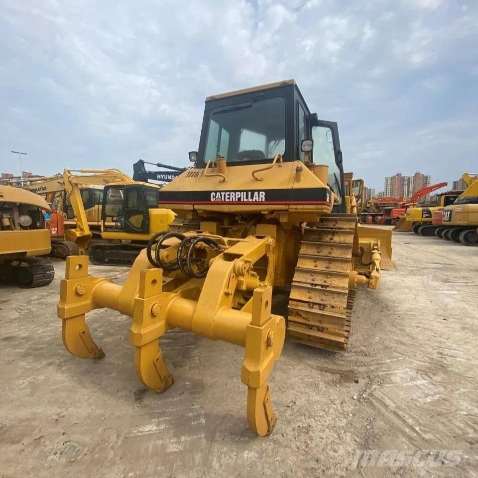 CAT D6R Верижни булдозери
