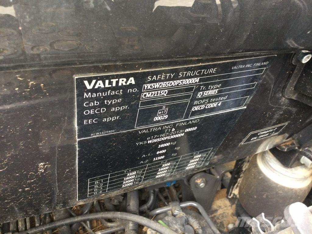 Valtra Q265 Трактори