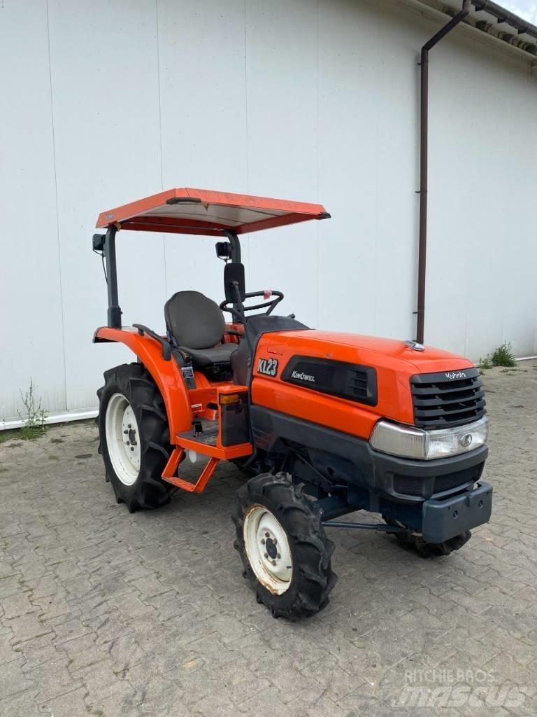 Kubota KL23 Компактни трактори