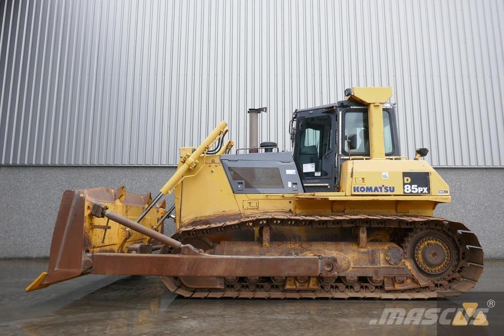 Komatsu D85PX-15 Верижни булдозери
