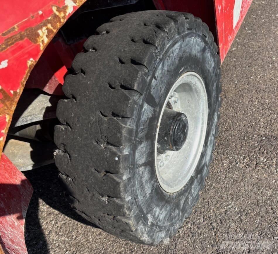 Manitou MI 35 D Дизелови камиони