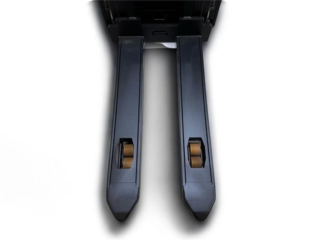  ESA121 2S360 Колички високоповдигачи с теглич