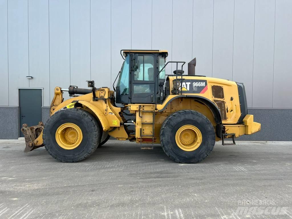 CAT 966 M XE Колесни товарачи