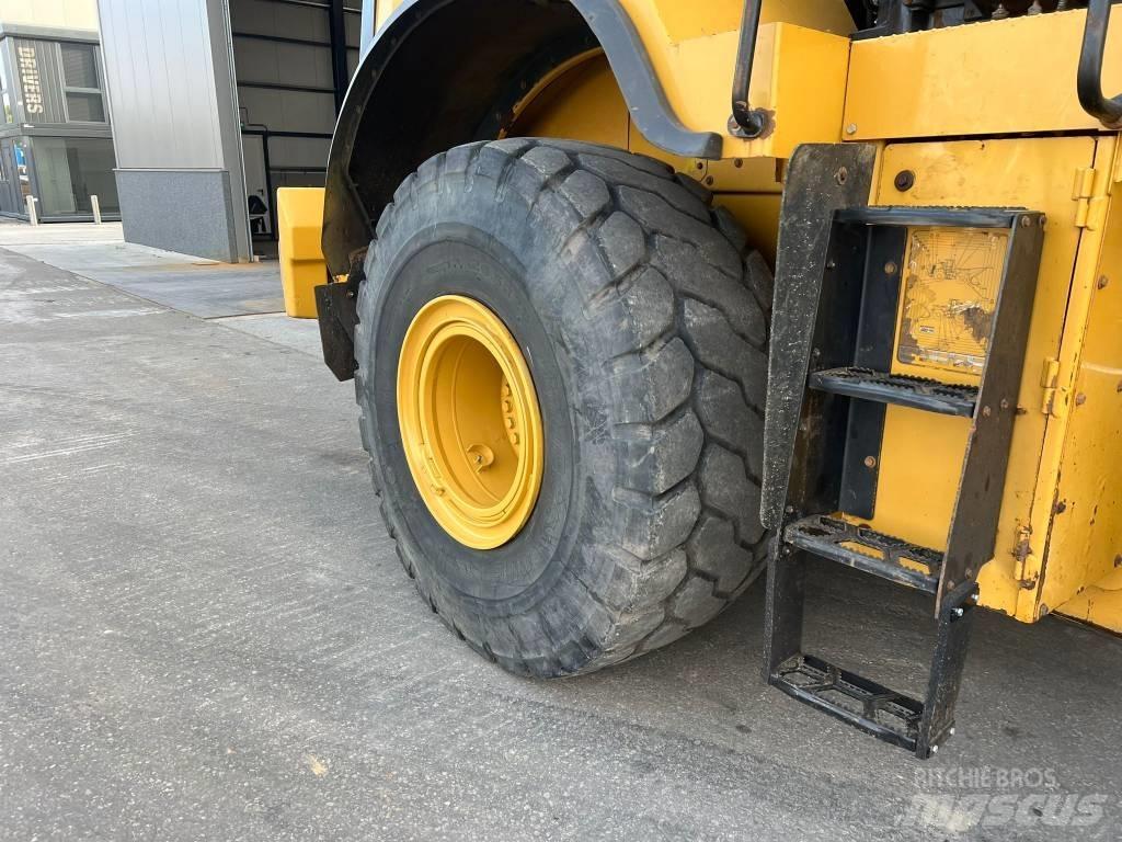 CAT 966 M XE Колесни товарачи