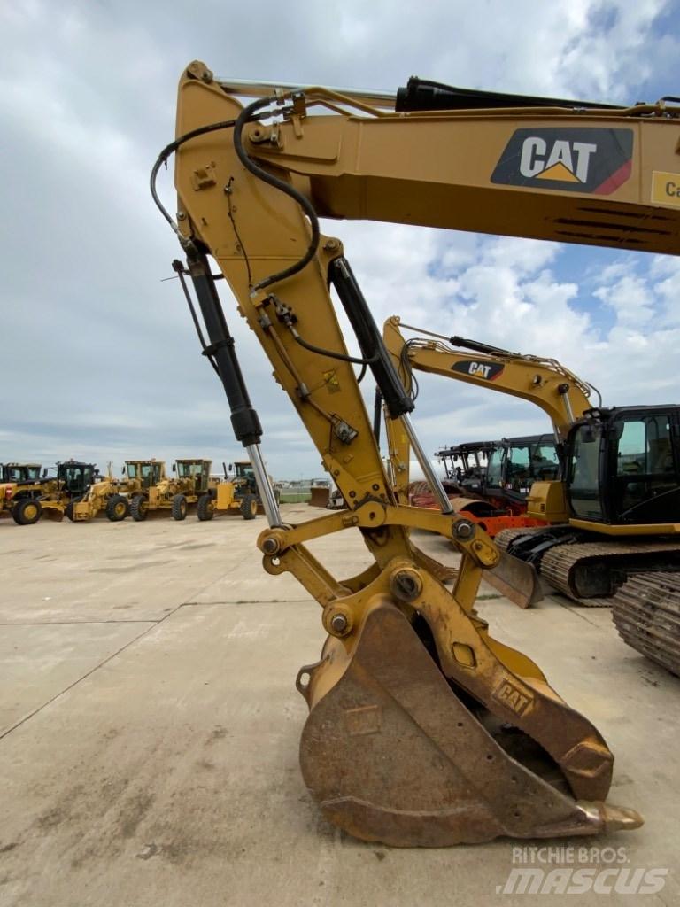 CAT 323 Верижен екскаватор