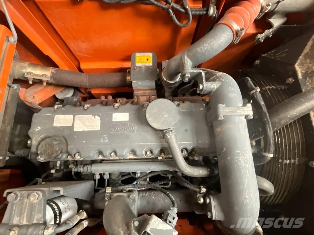 Doosan DX 235 LCR Верижен екскаватор