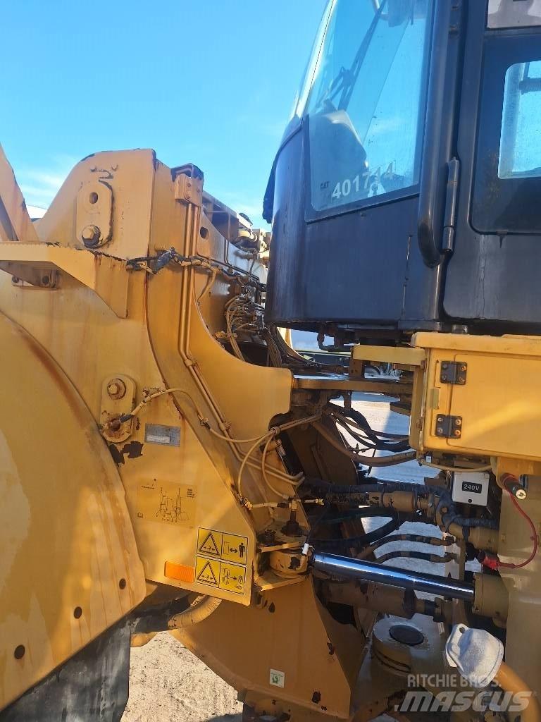 CAT 966 MXE Колесни товарачи