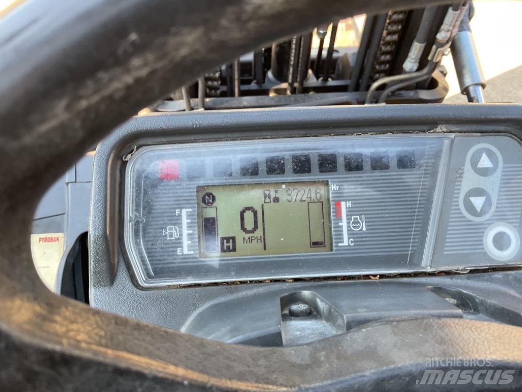 CAT DP30NT Дизелови камиони