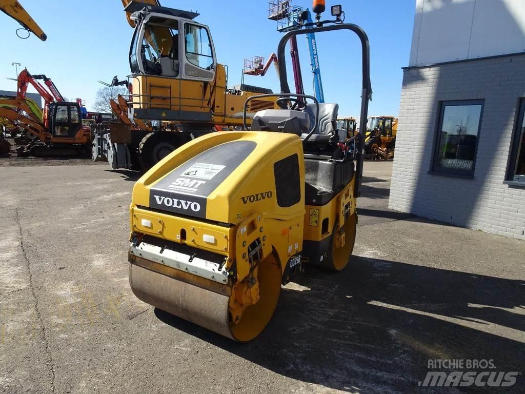 Volvo DD25B Двойни барабанни ролки
