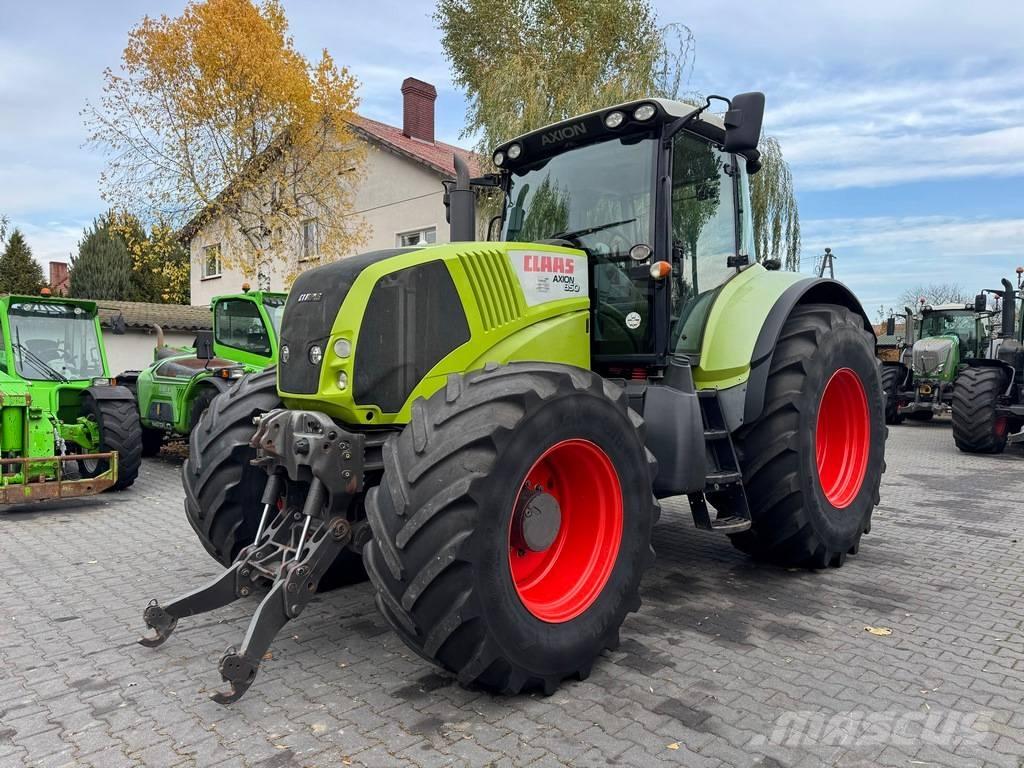 CLAAS AXION 850 CIS Трактори