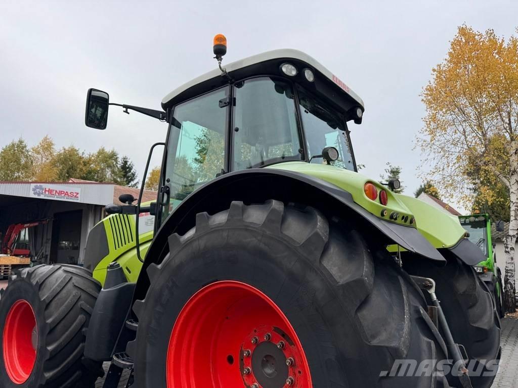 CLAAS AXION 850 CIS Трактори