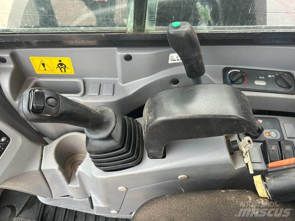 Kubota KX 080-4 Средни екскаватори 7т - 12т