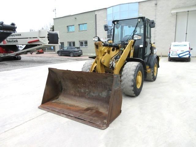 CAT 906 H Колесни товарачи