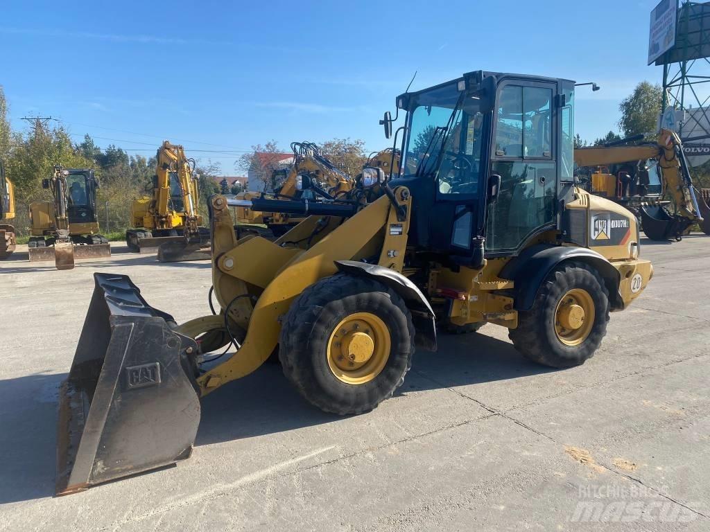 CAT 907 H 2 Колесни товарачи