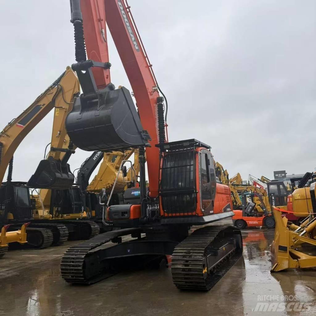 Doosan DX225LC-9C Средни екскаватори 7т - 12т