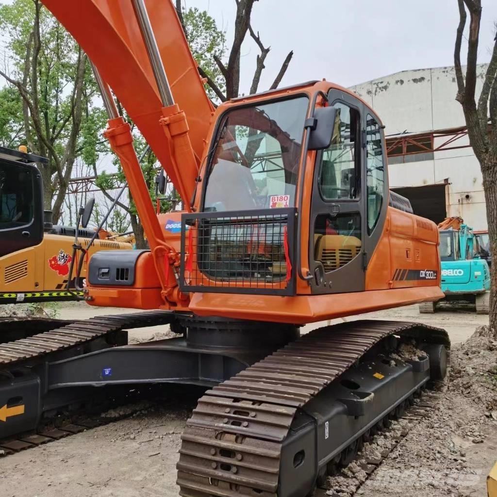 Doosan DX 300 LC Верижен екскаватор