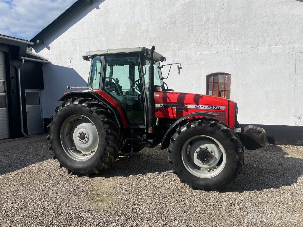Massey Ferguson 4370 Трактори