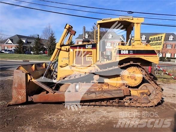 CAT D6R XL Верижни булдозери
