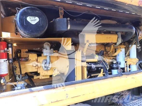 CAT M320 Колесни екскаватори