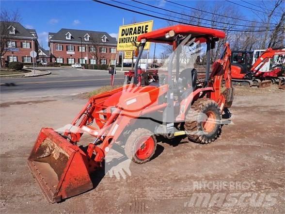 Kubota B26 Товарач със заден ексватор