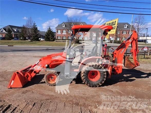 Kubota B26 Товарач със заден ексватор