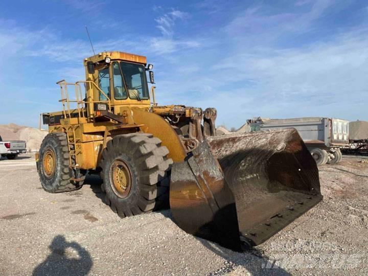 CAT 980 F Колесни товарачи