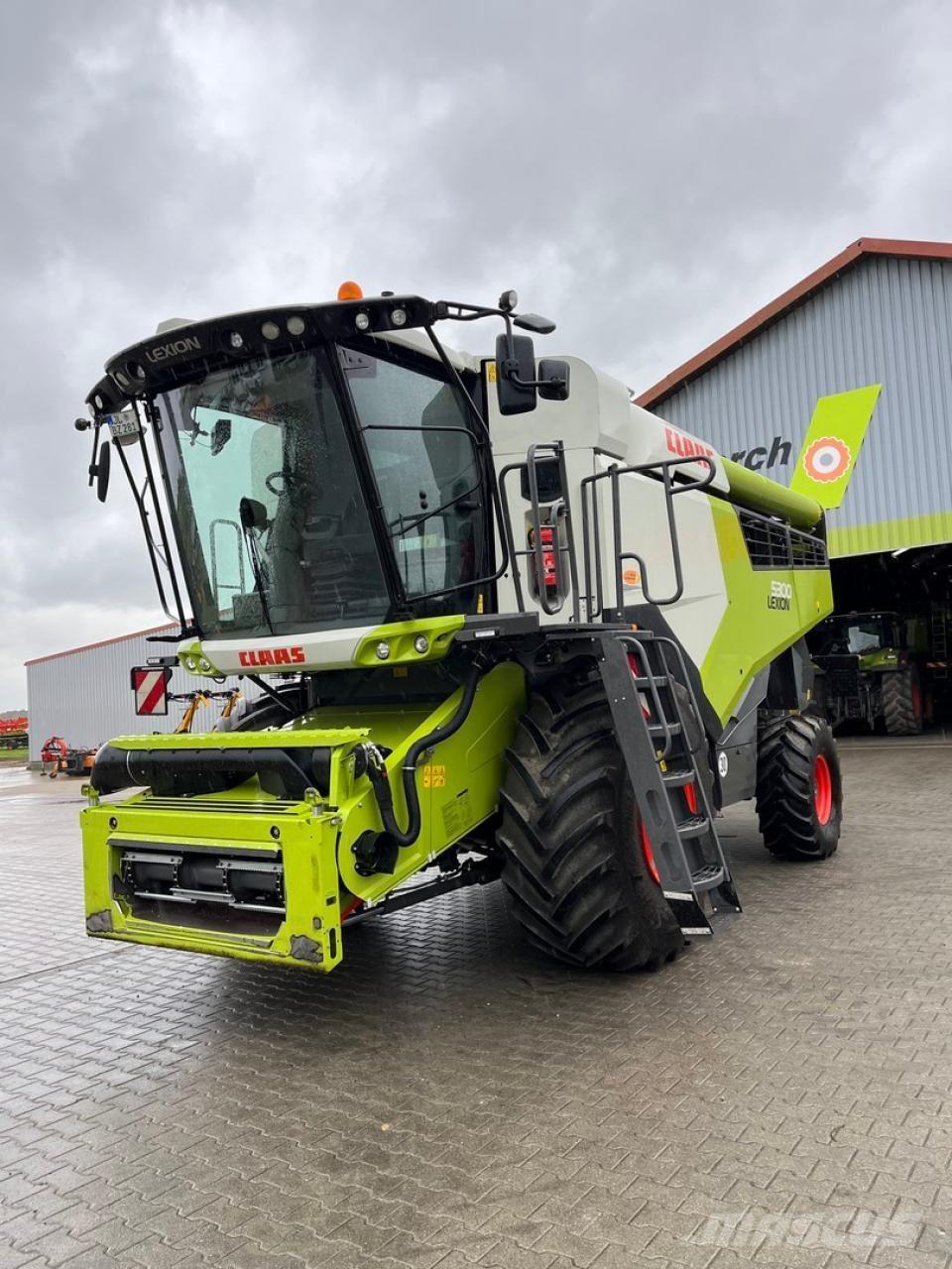 CLAAS Lexion 5300 Комбайни