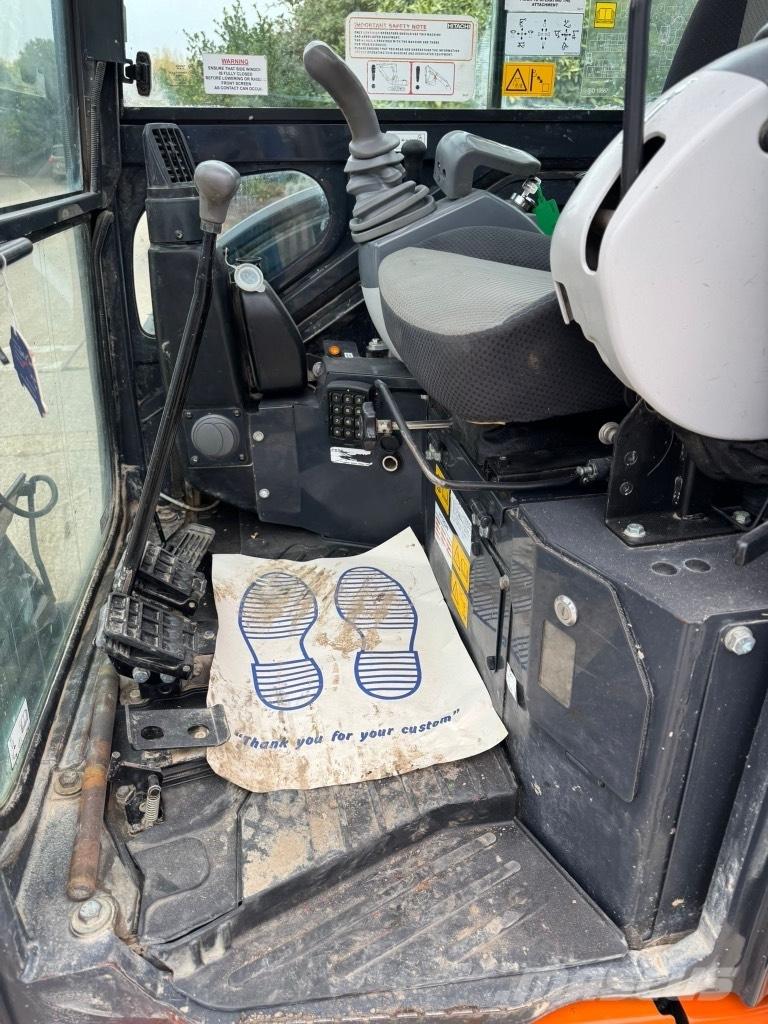 Hitachi zx26 Мини екскаватори < 7 т