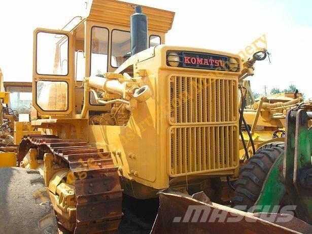 Komatsu d155a-1 Верижни булдозери
