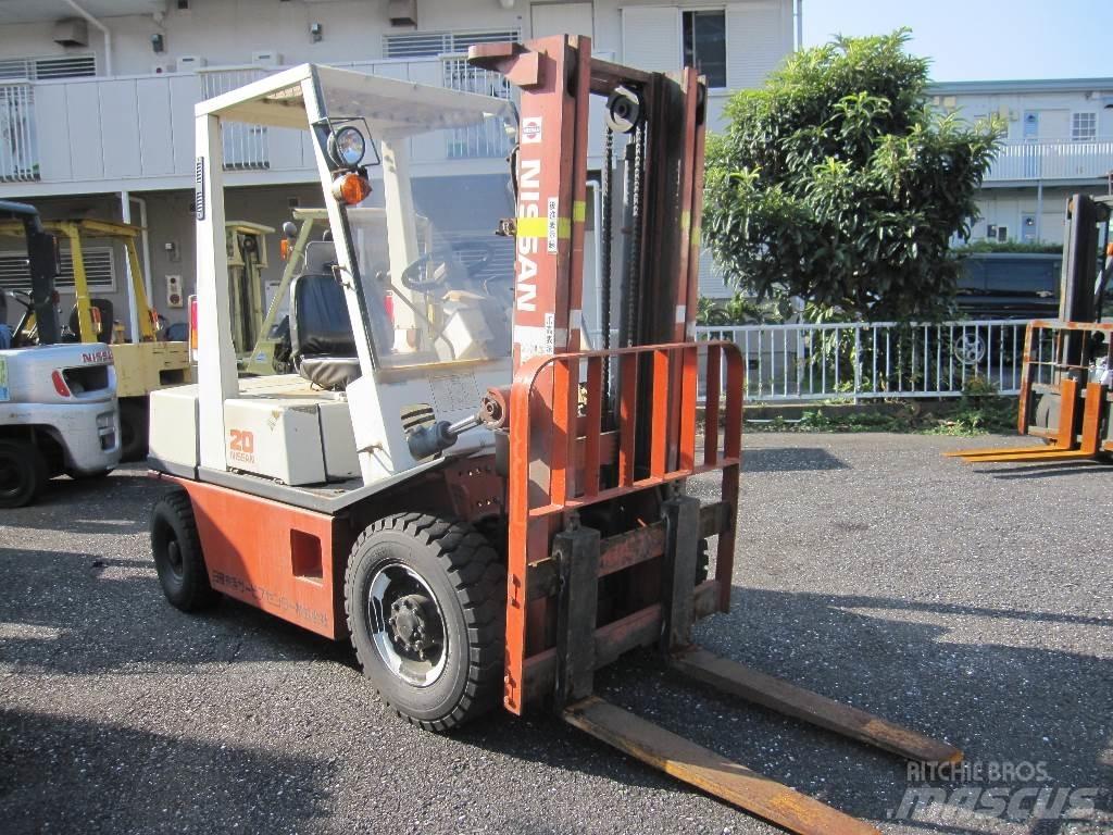 Nissan PH02A20 Вилични кари-повдигачи - други